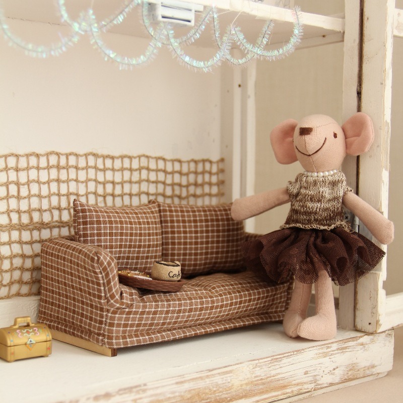 Vintage Miniature Sofa Plaid F - Model Kit Vintage ulasan dan harga